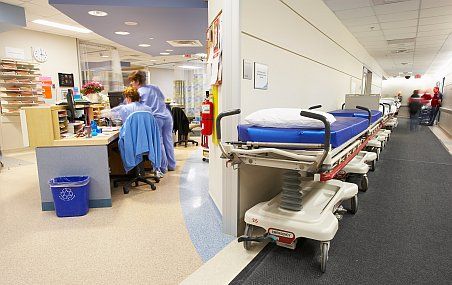 Des virus de la gastro ont été détectés dans l'air de 50% des postes d'infirmières et de 38% des corridors donnant accès à la chambre des patients infectés.