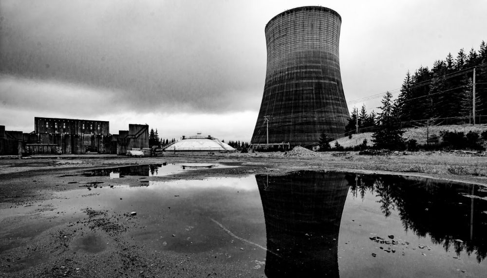 Vue extérieure du site de la compétition, la centrale nucléaire inachevée du Satsop Business Park, près de la ville d'Elma dans l'État de Washington.