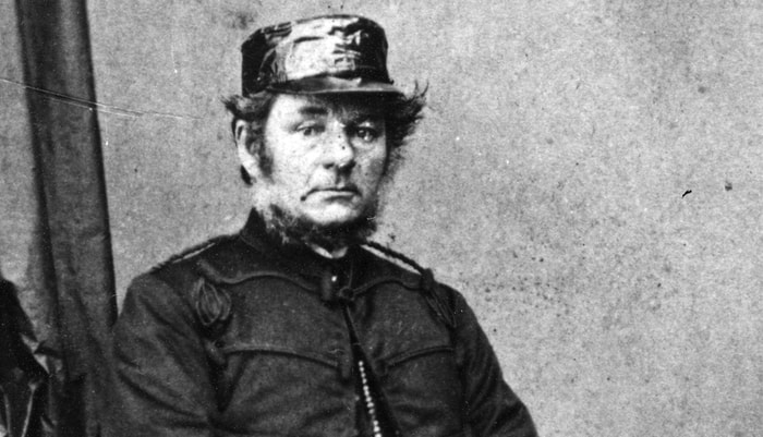 <p>Chef de police de Québec de 1858 à 1870, Jean-Baptiste Bureau habitait sur la rue Saint-Olivier.</p>