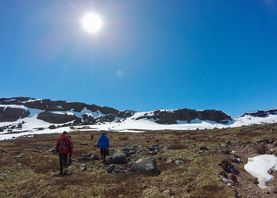 Cet atelier de cinq jours a permis aux participants de découvrir des paysages spectaculaires comme cette cuesta située dans le parc national Tursujuq, près du village d'Umiujaq.
