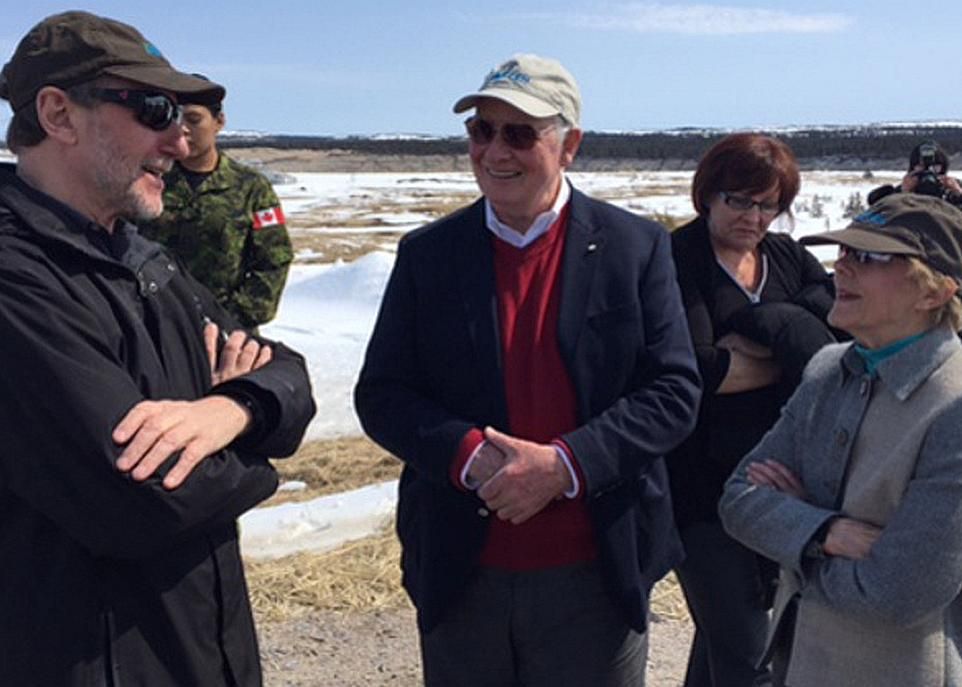 Le directeur scientifique du CEN, Warwick Vincent, en compagnie du gouverneur général du Canada, David Johnston, et de Sharon Johnston.