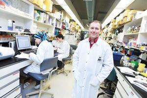 Denis Leclerc, du Centre de recherche en infectiologie: «Le taux de protection du vaccin n'était que de 40 à 50 % parce qu'il y a eu des écarts entre les souches contenues dans le vaccin et les souches qui ont véritablement circulé».