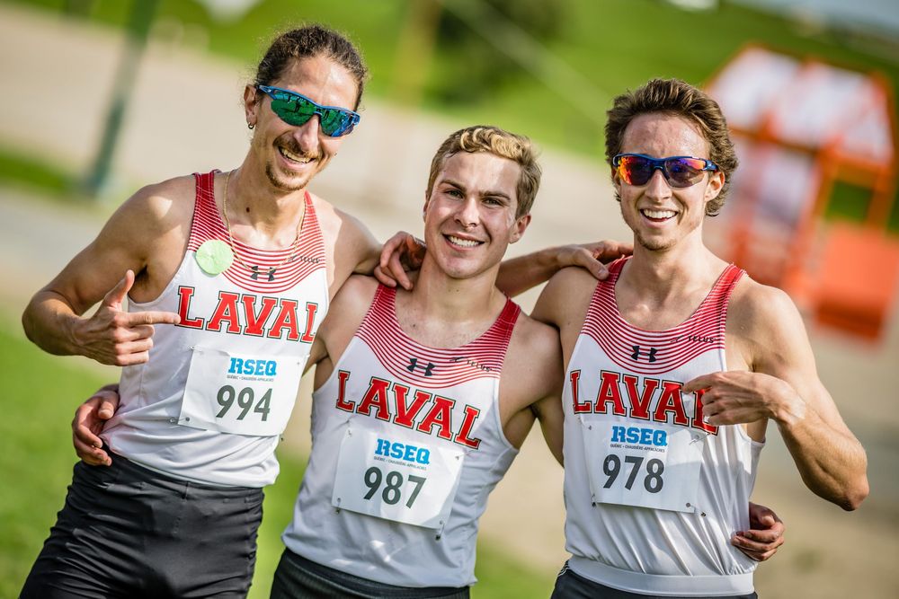 Des membres de l'équipe masculine de cross-country Rouge et Or de l'Université Laval.