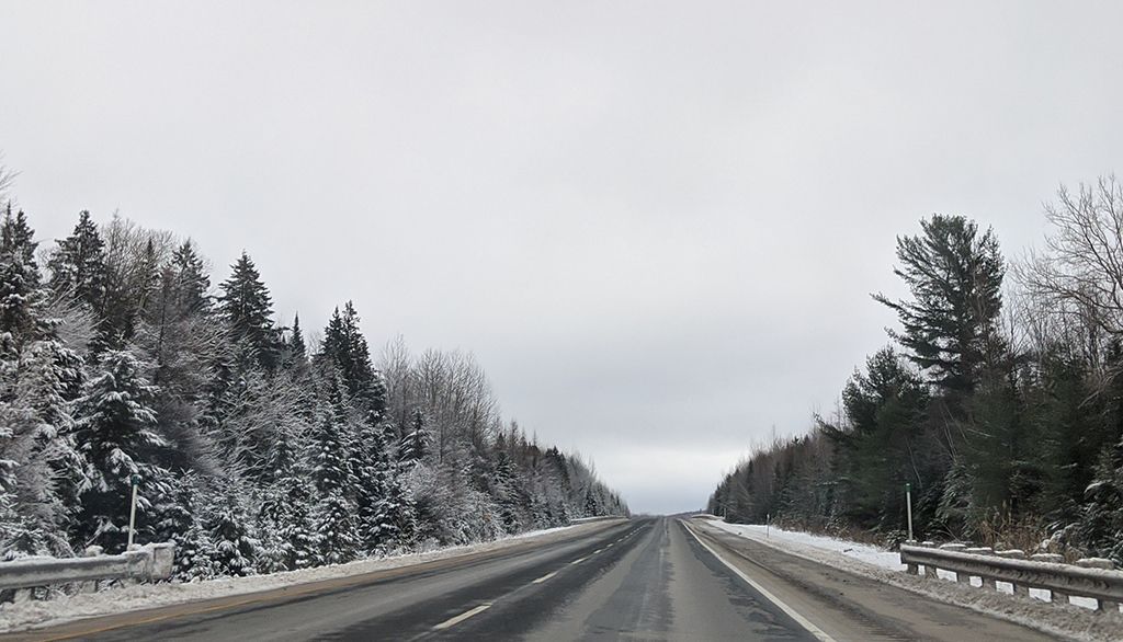 Une route du Québec en hiver