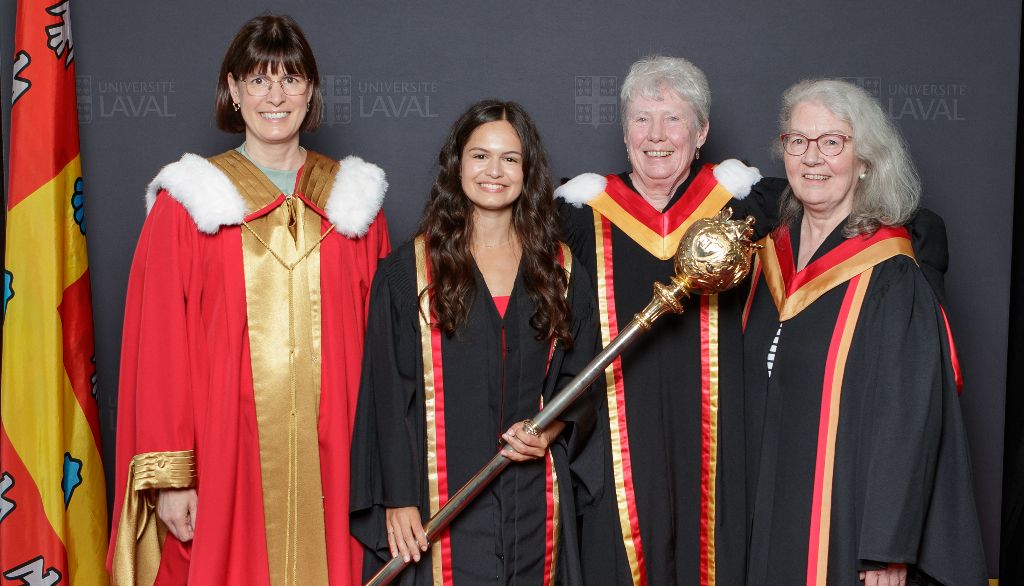 <p>Dans l'ordre habituel, la rectrice Sophie D'Amours, Marie-Pier Trépanier, Maria Klawe qui a reçu un doctorat honoris causa et Claire Deschênes, première femme professeure de génie à la Faculté des sciences et de génie de l'Université Laval.</p>