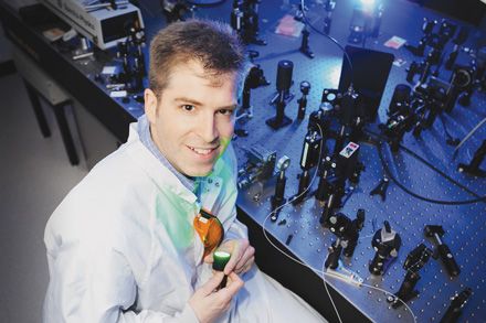 Simon Thibault: « Les percées technologiques en photonique reposent sur une profonde compréhension et une parfaite maîtrise des propriétés et des caractéristiques de la lumière».