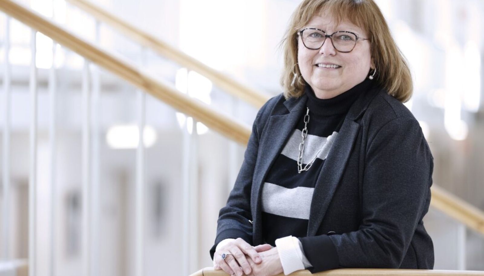<p>Lynda Morin, aujourd&#39;hui agente à la gestion des études à la Faculté des lettres et des sciences humaines, a travaillé à l&#39;Université pendant près d&#39;un demi-siècle.</p>