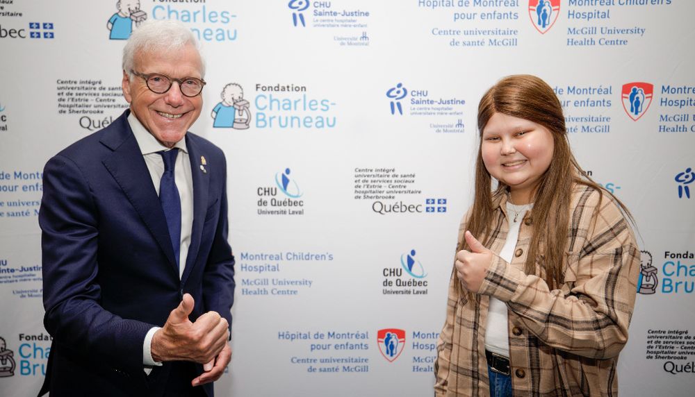<p>En 2021, la jeune Arianne Martineau, alors en traitement, accompagnait Pierre Bruneau lors d'une conférence de presse de la Fondation Charles-Bruneau. Cette fondation est un partenaire majeur du projet MP OncoPed-Familles.</p>