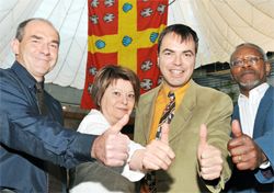 Jacques Ferland, Lise Gagné, Rémi Ferland et Augustin Gakwaya font maintenant partie des employés qui comptent 25 ans de service à l'Université.
