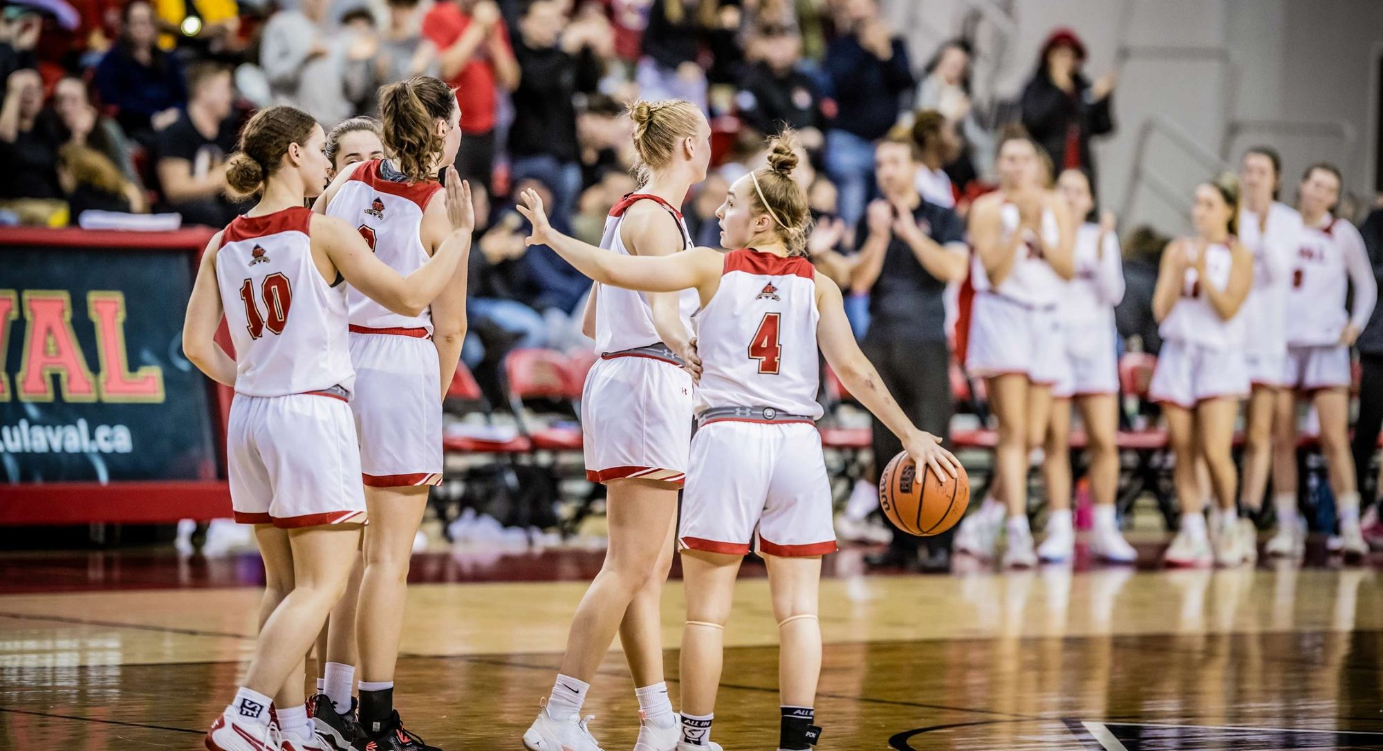 L’équipe féminine de basketball Rouge et Or de l'Université Laval
