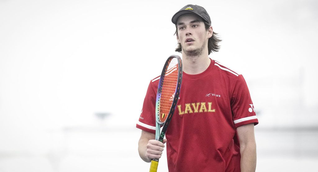 Éloi Viens, du club de tennis Rouge et Or de l'Université Laval.