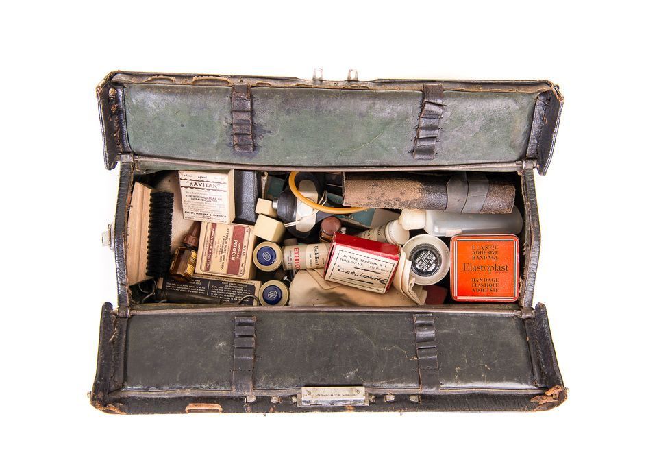 fmed-docteur-turgeon-trousse-apres-1929-credit-cf-article