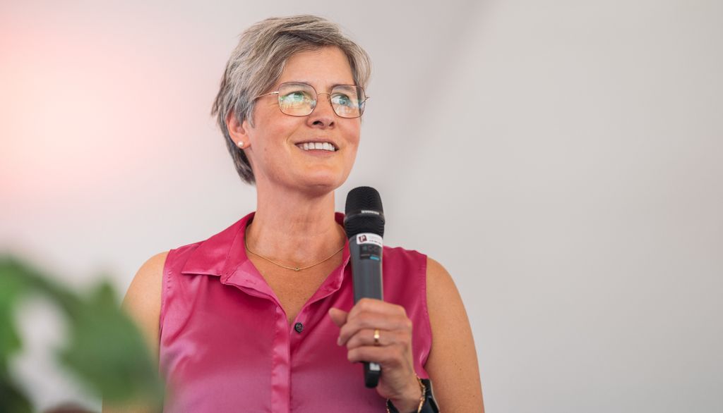 La rectrice Sophie D'Amours était heureuse de l'affluence sous le grand chapiteau.