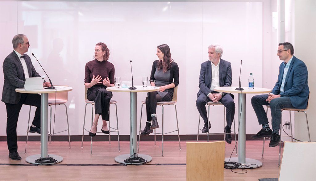 <p>Les experts réunis pour le panel Passer de la recherche à l'entreprise: défis et perspectives, présenté le 10 mai à La Centrale, à l'occasion du 89e Congrès de l'Acfas. De gauche à droite: Luc Sirois, innovateur en chef du Québec, Geneviève Arsenault-Labrecque, stagiaire postdoctorale à l'Université Laval et cofondatrice d'Ayos Diagnostic, Elissa Haddad, doctorante à l'Institut national de recherche scientifique et cofondatrice de Femtogate, Mario Leclerc, professeur à la Faculté des sciences et de génie de l'Université Laval, et Maxime Clerk, vice-président partenariats et entrepreneuriat chez Axelys.</p>