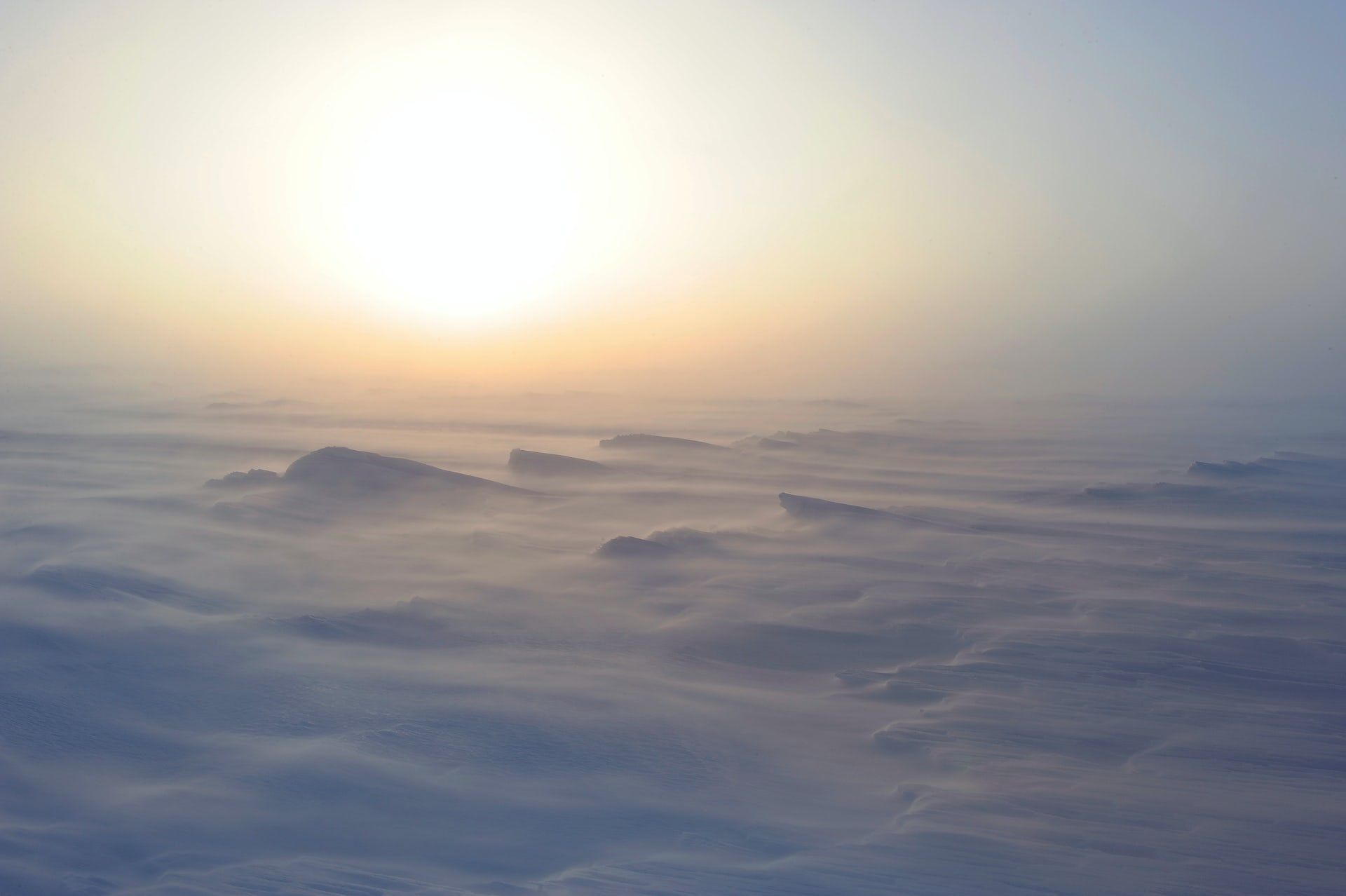 <p>L’Arctique canadien subit de profondes transformations qui laissent des traces indélébiles sur le territoire.</p>