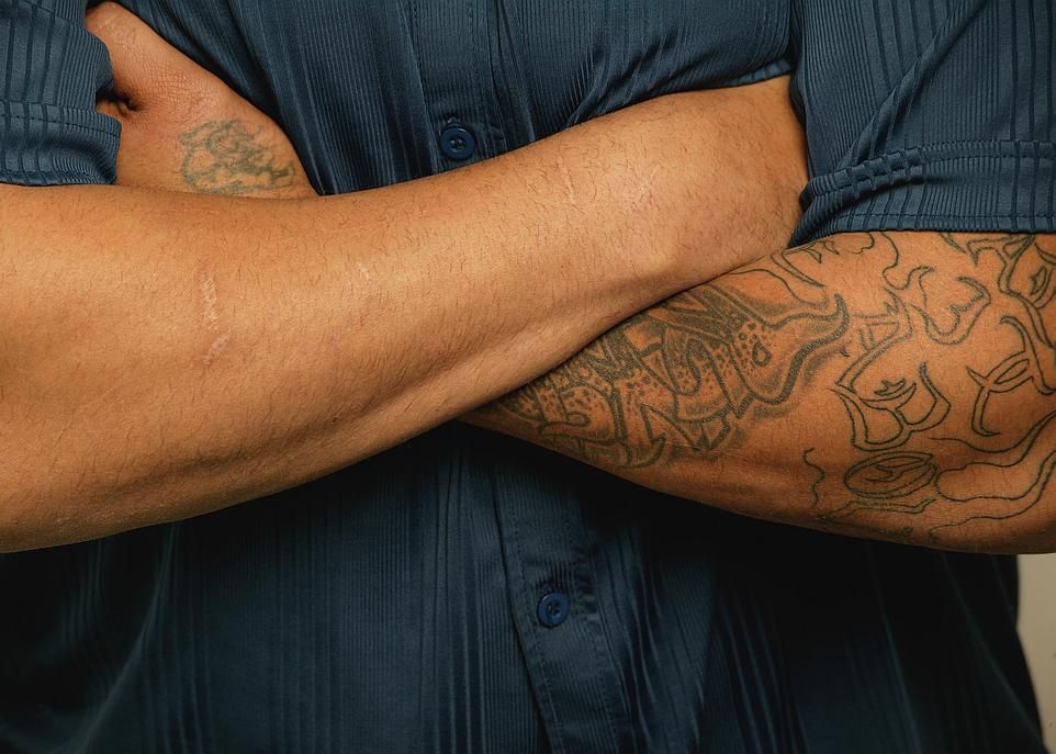 L'étude montre que 37% des hommes et 4% des femmes se sont fait tatouer pendant leur détention. Dans une bonne proportion des cas, le tatouage a été réalisé à l'aide de matériel non stérile.