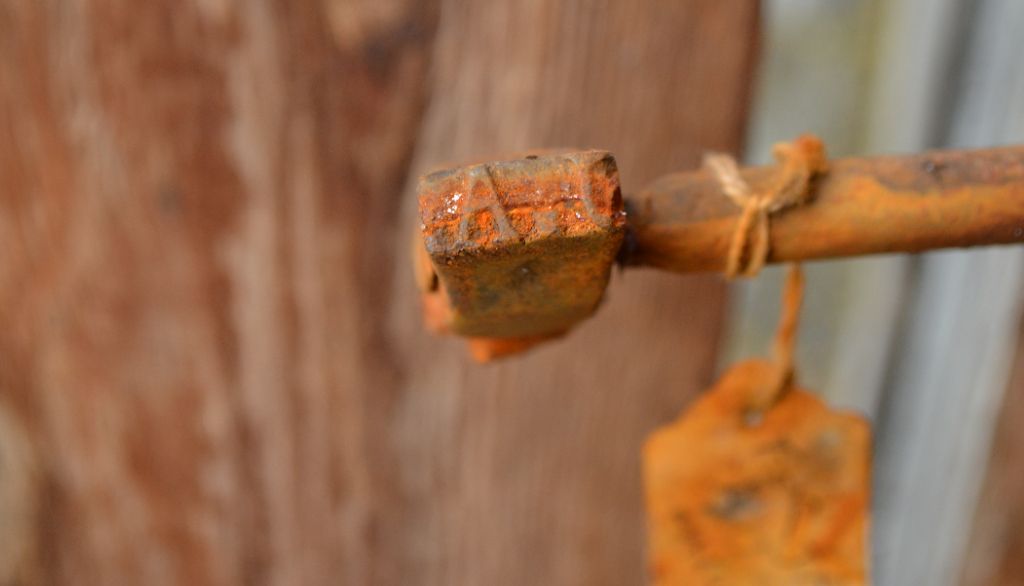 Parmi les objets de la collection Asselin, cette estampe servait à Joseph Asselin, deuxième forgeron de la lignée, à graver ses initiales sur les outils qu'il fabriquait.