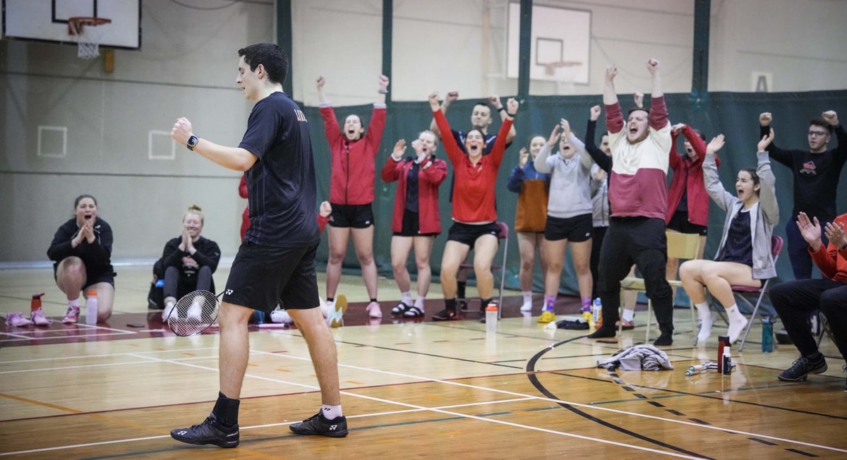 L'équipe de badminton Rouge et Or de l'Université Laval.