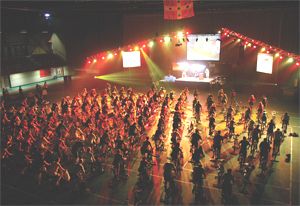 La méga séance de cardiovélo aura lieu dans le Stade couvert du PEPS. L'activité devrait attirer plus de 200 participants. Quatre athlètes olympiques de la région de Québec, qui ont pris part aux Jeux de Vancouver, seront présents et pédaleront également pour la cause.