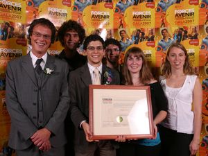 Réjean Blais, Olivier Jacques, Maxime Turgeon, Mathieu Turgeon, Isabelle Jacques et Émilie Biboud, du projet Objet 2007 des étudiants en architecture.