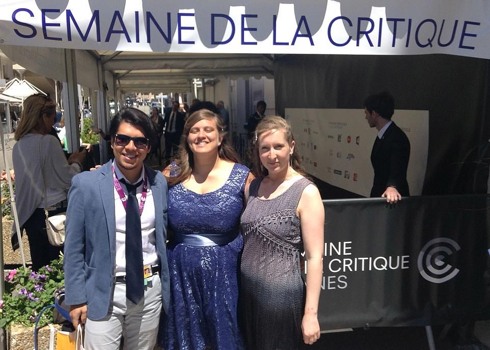 Hélène Matte (à droite) en compagnie de la réalisatrice Nuria Menchaca et du producteur Carlos Isac Rodriguez.