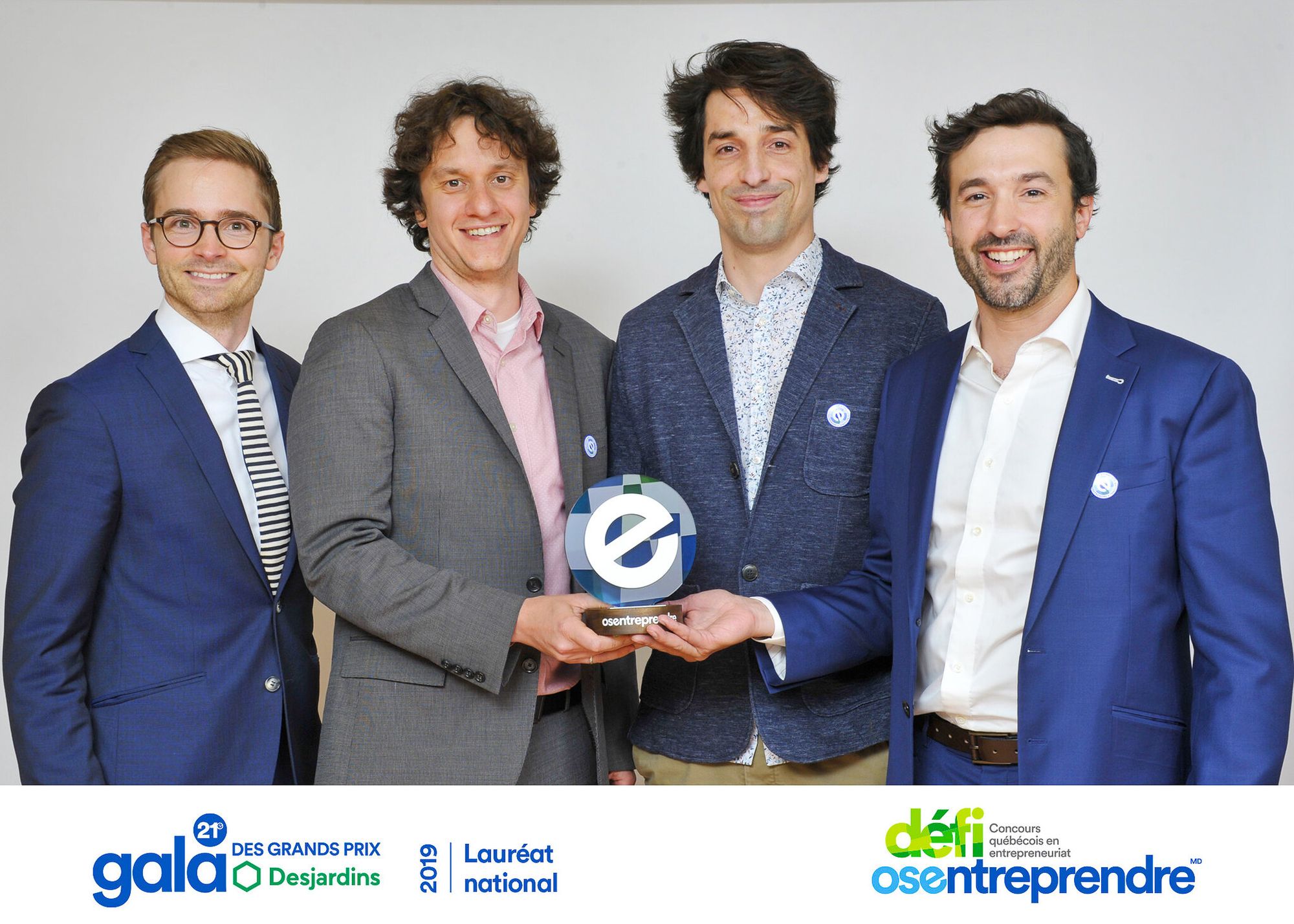 Philippe Laporte, de Vidéotron Affaires, François Therriault-Proulx, Simon Lambert-Girard et Jonathan Turcotte, de MedScint.