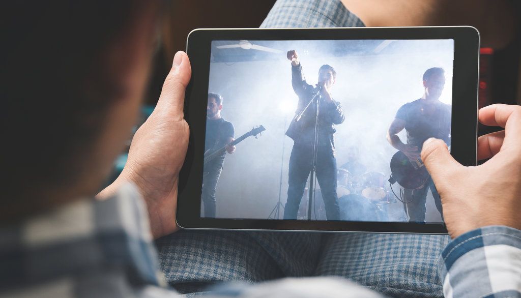 Sept artistes ou groupes musicaux, ainsi qu’un humoriste qui agira comme animateur, composent la programmation du 19e Show de la rentrée.