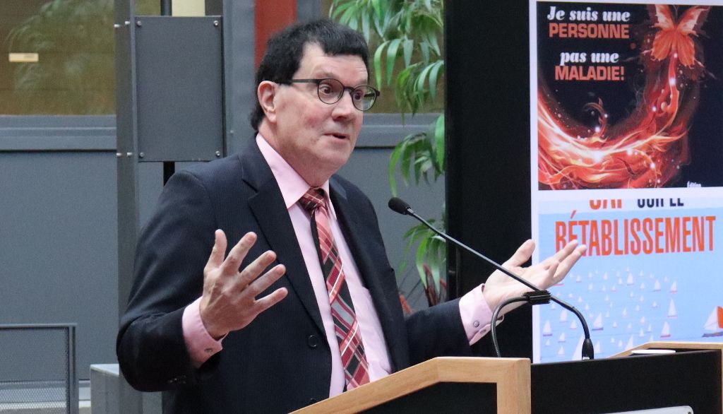 <p>Luc Vigneault, codirecteur de l'ouvrage Préjugés, discrimination et exclusion en santé mentale</p>
