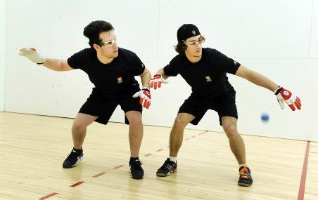 <p>Vincent St-Amant et Jérôme Santerre à l'entraînement au PEPS. Ce dernier est l'actuel champion canadien individuel de la classe B. </p>