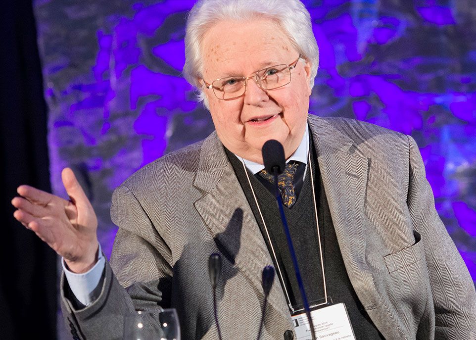 <p>Florian Sauvageau est reconnu comme un fin observateur des médias. En 2014, la Fédération professionnelle des journalistes du Québec lui remettait le prix Judith Jasmin Hommage pour souligner l’ensemble de sa carrière.</p>