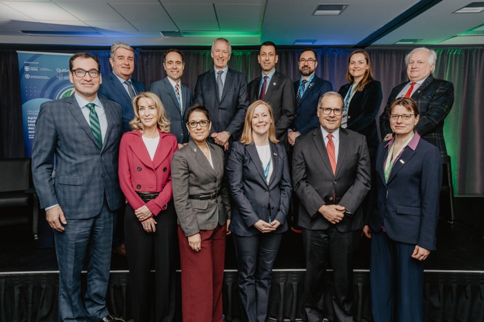 Les représentantes et représentants des parties prenantes à l’organisation du Colloque international « Agriculture, biodiversité et sécurité alimentaire : des engagements aux actions », lors de l’ouverture de celui-ci.