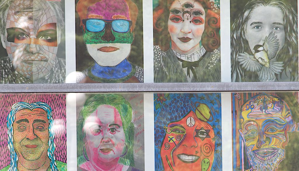 Détail de la station Méduse, une action collaborative de l'artiste Fanny H. Levy et de ses collaborateurs.