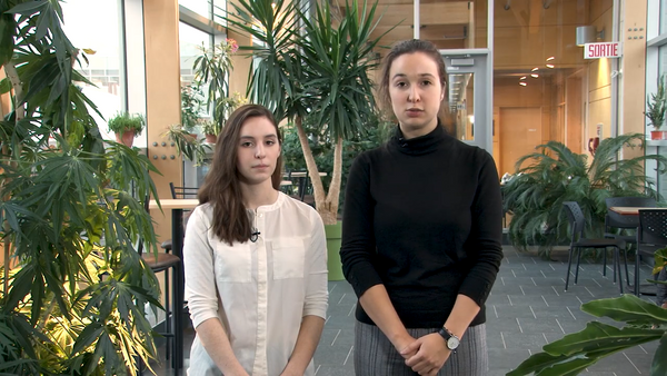 <p>Roxanne Lemieux et Gabrielle Bujold animent une vidéo sur les principes vulgarisés du concept de développement durable appliqué au domaine de la santé.</p>