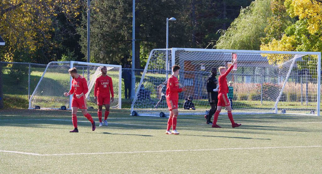 L’équipe masculine de soccer Rouge et Or, de l'Université Laval