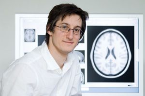 Simon Duchesne: «Les changements neuropsychologiques ont un corollaire morphologique qui peut servir à prédire l'évolution d'un cas de déficit cognitif léger».