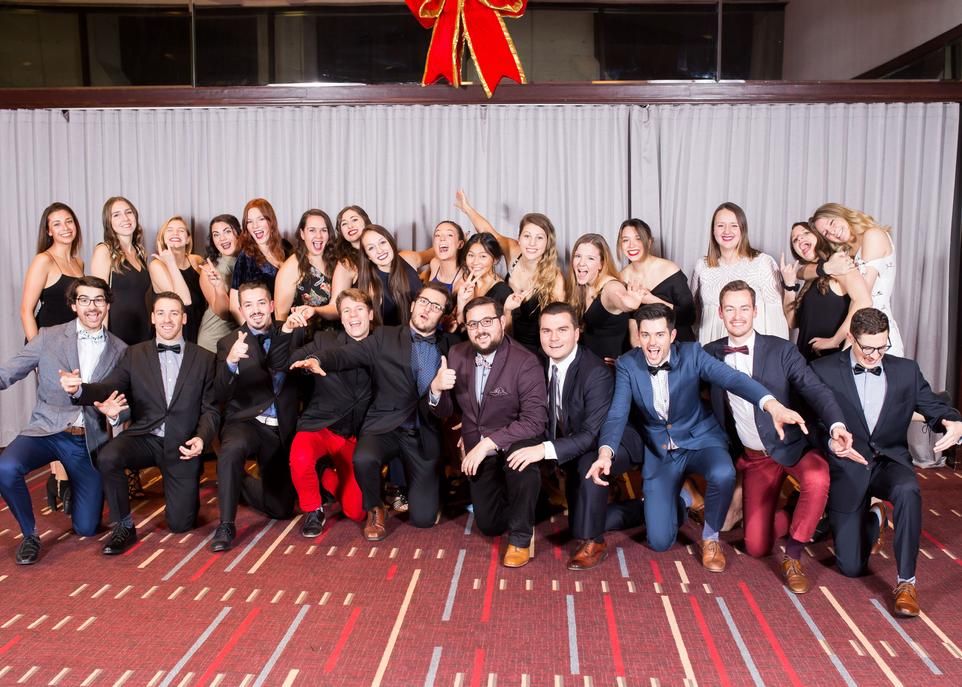La délégation de l'Université Laval photographiée durant le cocktail qui précédait le gala de clôture du Symposium GRH.