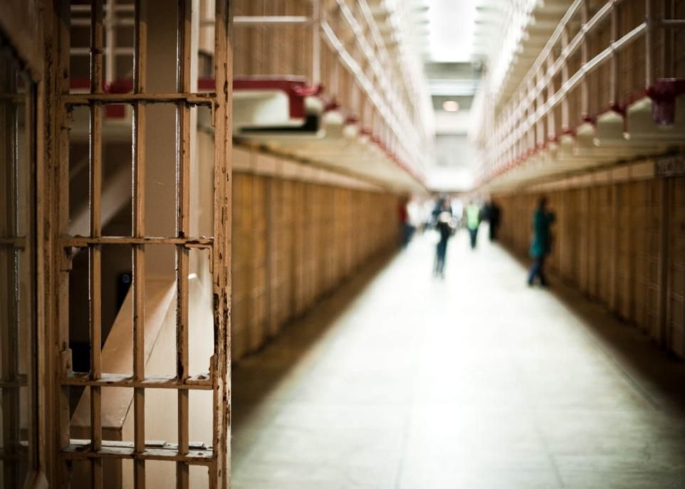 Dans le milieu des services correctionnels, les femmes exécutent les mêmes tâches que leurs collègues masculins.