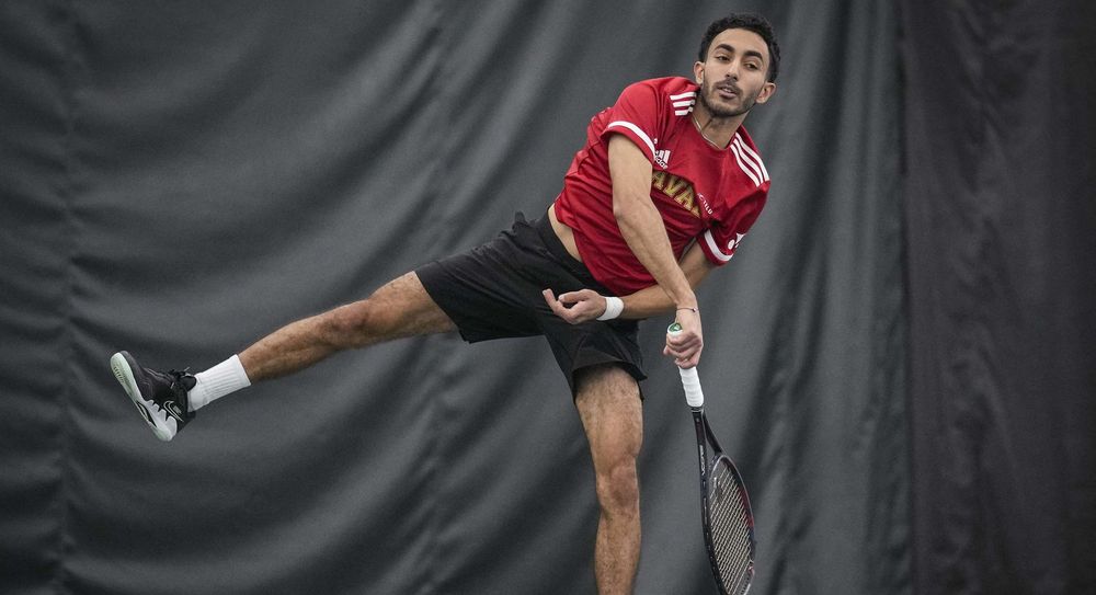 Othman Ennaciri, du club de tennis Rouge et Or de l'Université laval.