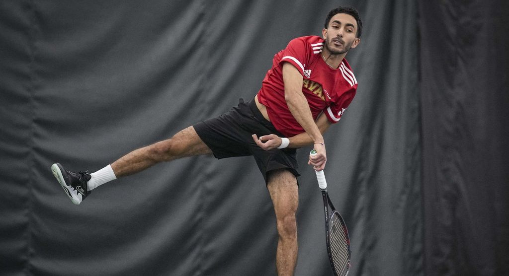 Othman Ennaciri, du club de tennis Rouge et Or de l'Université laval.
