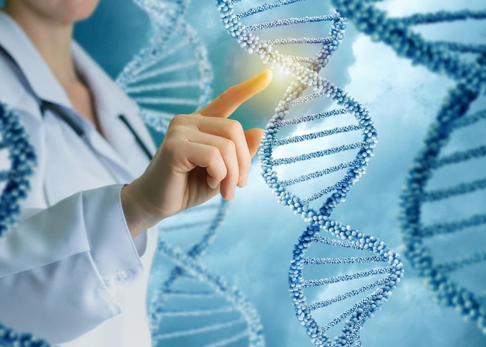 Les chercheurs ont mis au point un score du risque multigénique de cancer du sein qui inclut 313 variations génétiques. En combinant ce risque à celui attribuable aux facteurs non génétiques, il est possible d'établir un risque individuel global de cancer du sein et de proposer une approche de dépistage personnalisée pour chaque femme.