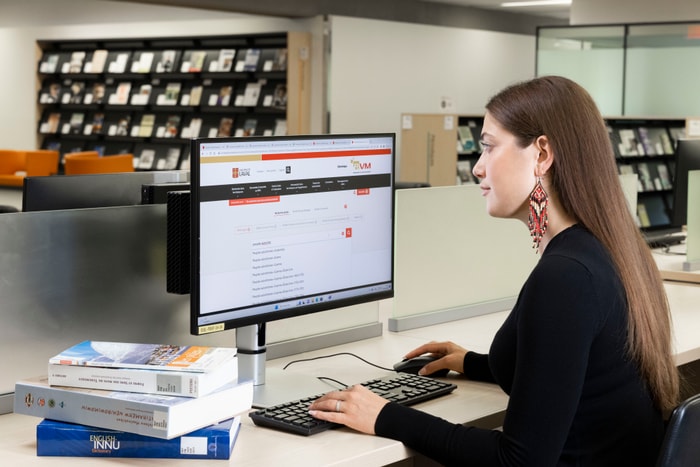 Le Répertoire de vedettes-matière, utilisé pour l’indexation des ressources documentaires, est un ensemble de termes normalisés et liés dans un réseau sémantique permettant des recherches efficaces dans les bases de données.