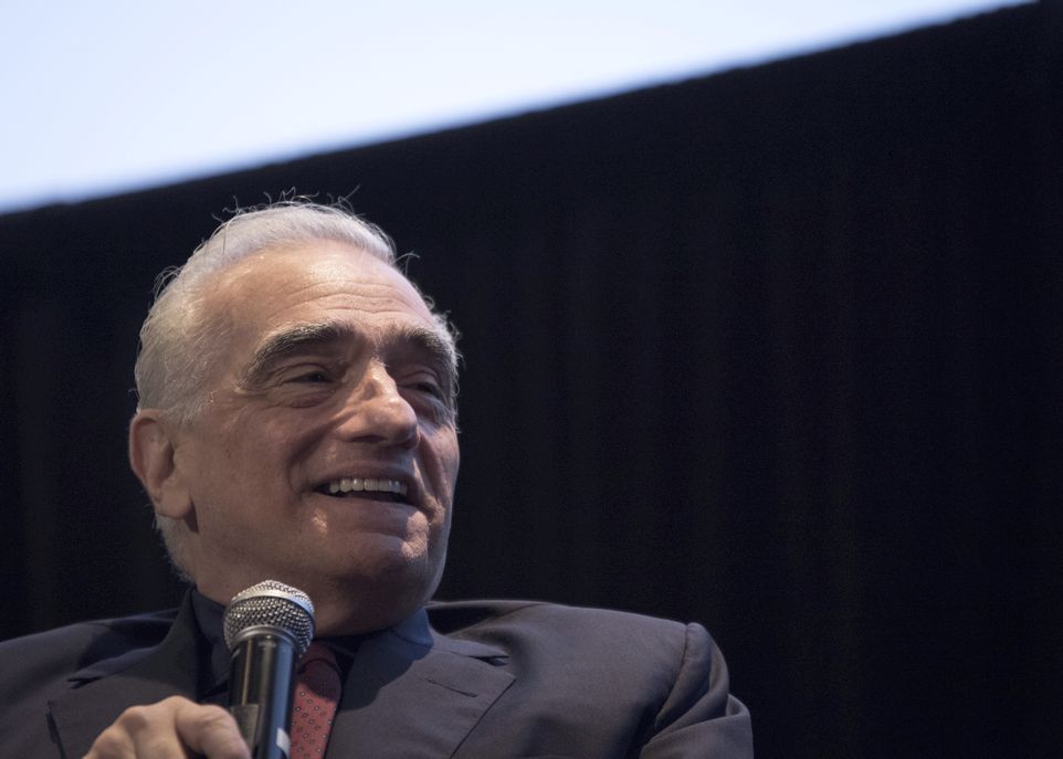 Avant d'être le cinéaste que l'on connaît, Martin Scorsese voulait être prêtre. Son oeuvre, a-t-il expliqué, est fortement teintée de ses croyances religieuses.