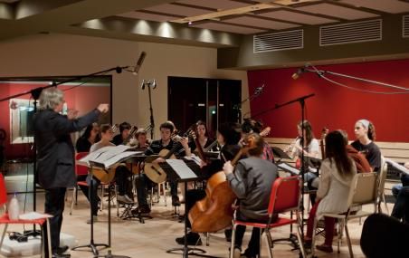 Le Laboratoire audionumérique de recherche et de création comprend notamment un grand studio d'enregistrement d'une qualité acoustique exceptionnelle et quatre régies.