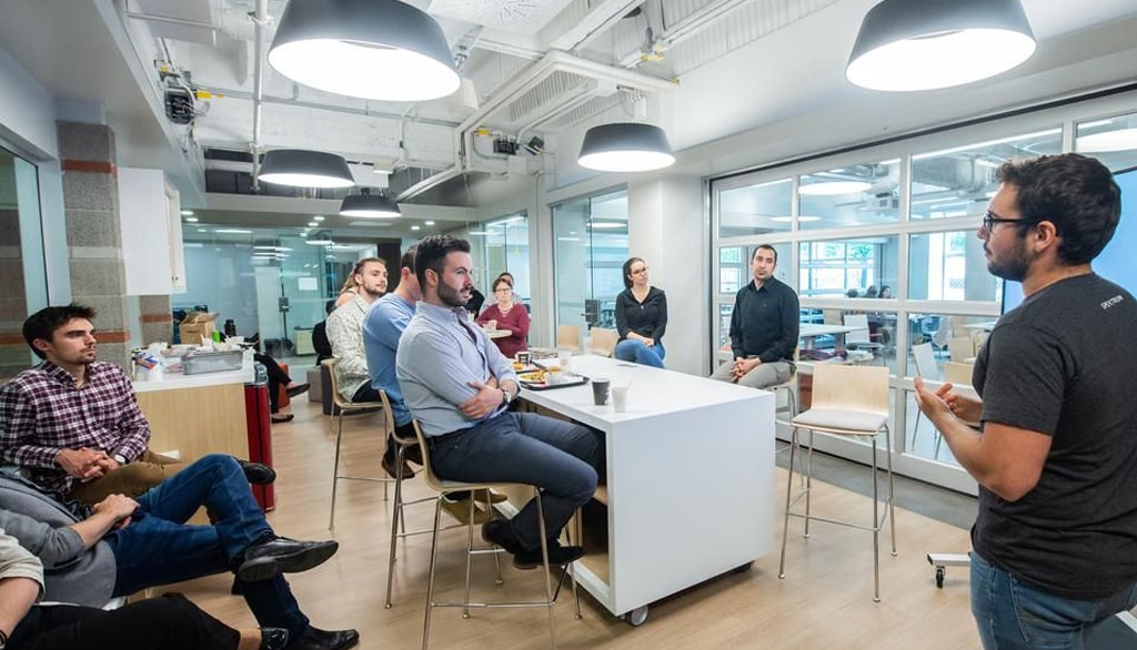 Plusieurs activités se dérouleront à La Centrale, épicentre de la communauté entrepreneuriale de l’Université Laval. Cet incubateur, situé au rez-de-chaussée du pavillon Maurice-Pollack, permet aux étudiants de faire avancer leur projet d’affaires.