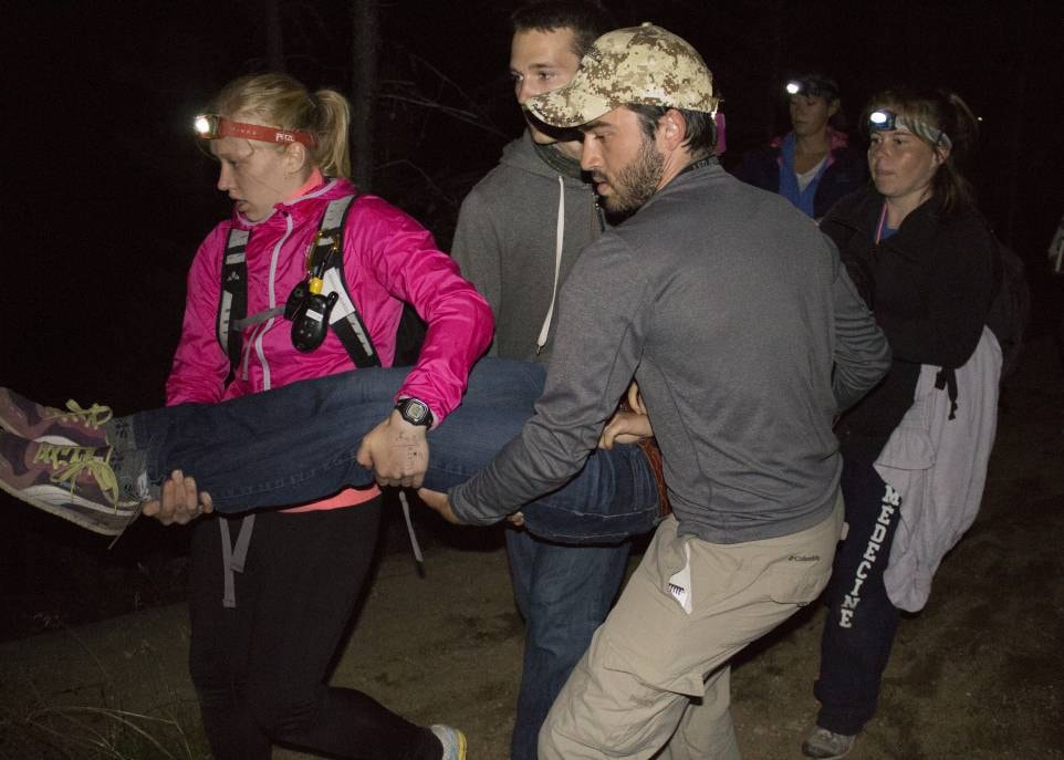 Cette formation a fait vivre aux étudiants des situations d'urgence durant lesquelles ils devaient intervenir avec du matériel restreint