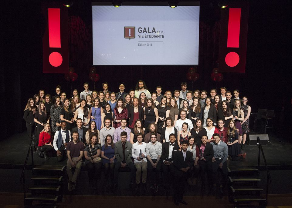 <p>Les lauréats et lauréates du Gala de la vie étudiante, le 19 avril, au Théâtre de la cité universitaire. </p>