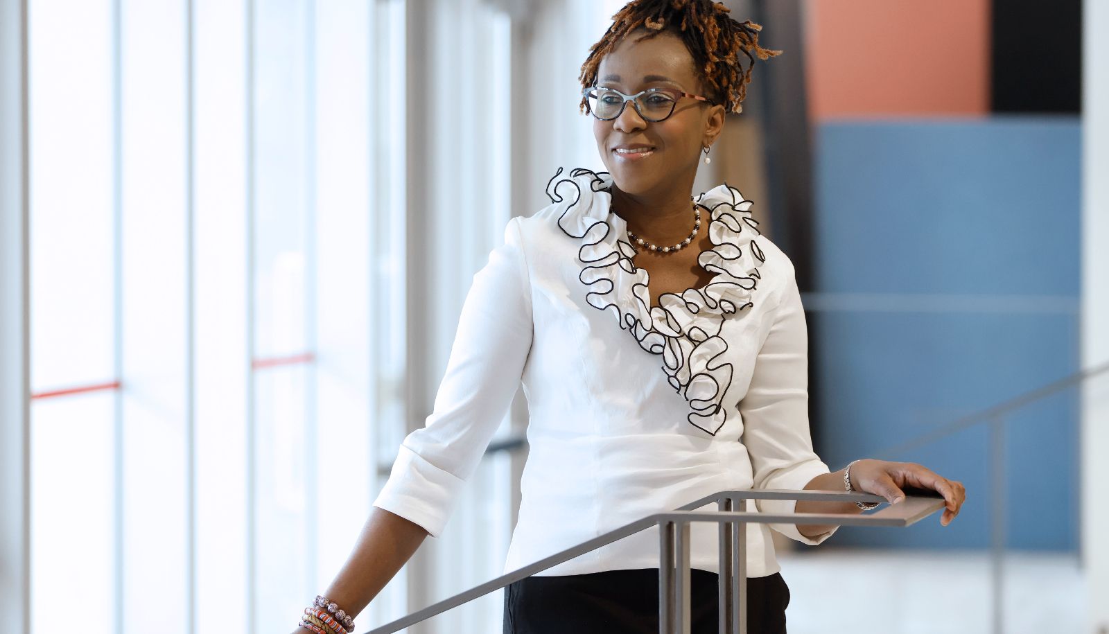 La professeure Dogba participe à plusieurs projets pour soutenir les personnes issues des communautés ethnoculturelles. De plus, un volet important de ses recherches s'articule autour de projets de santé à l'international. Elle a, par ailleurs, été directrice de la santé mondiale et planétaire à la Faculté de médecine.