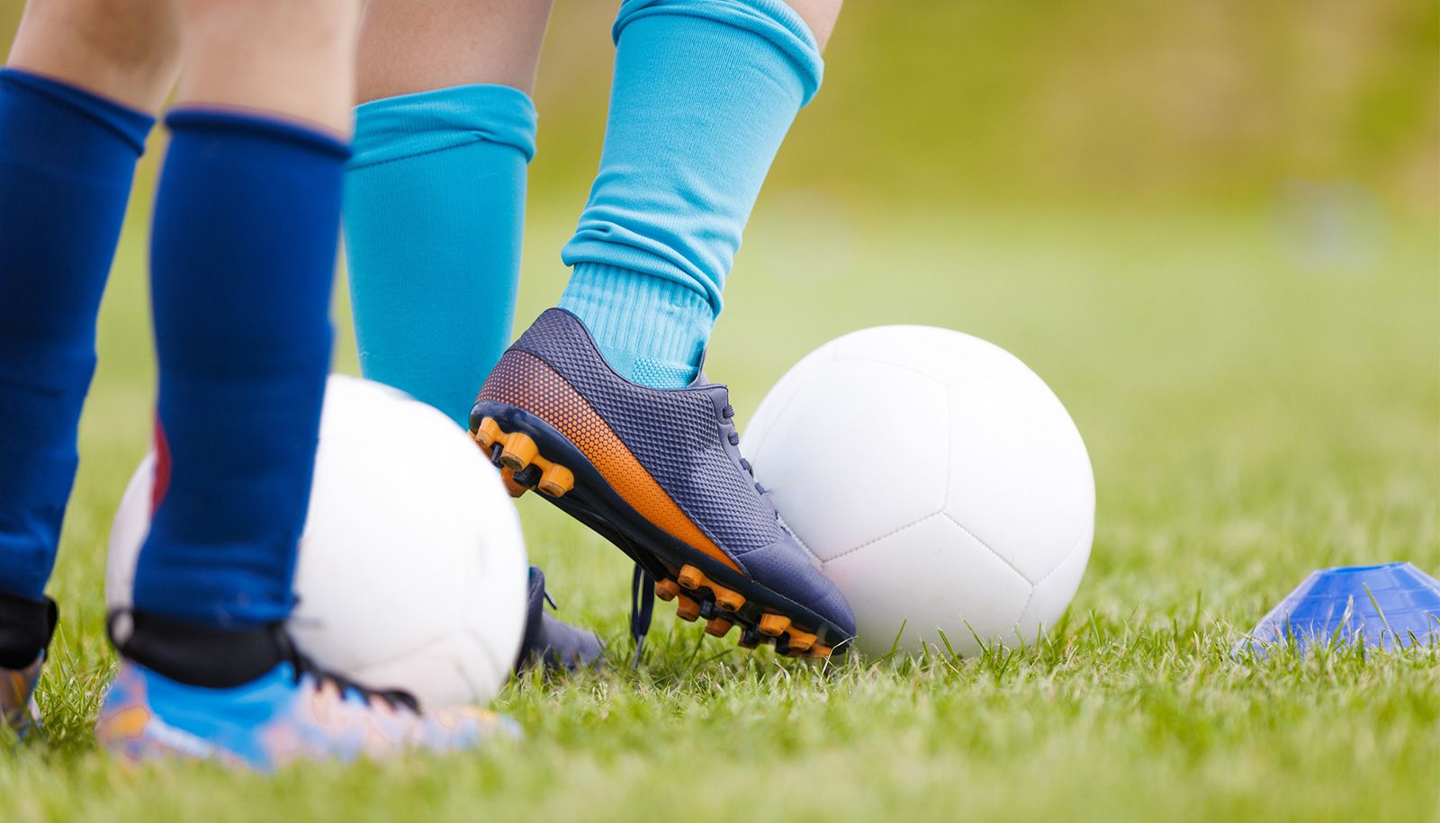 <p>L’étude est basée sur l’analyse de plus de 2000 jugements de cour et d’articles de journaux concernant 120 cas d’abus sexuels commis par des entraîneurs sportifs canadiens à l’endroit de 331 athlètes, majoritairement des garçons, entre 1967 et 2020. Les victimes avaient un âge moyen de 13,6 ans. Les cas étudiés couvrent environ 25 sports.</p>