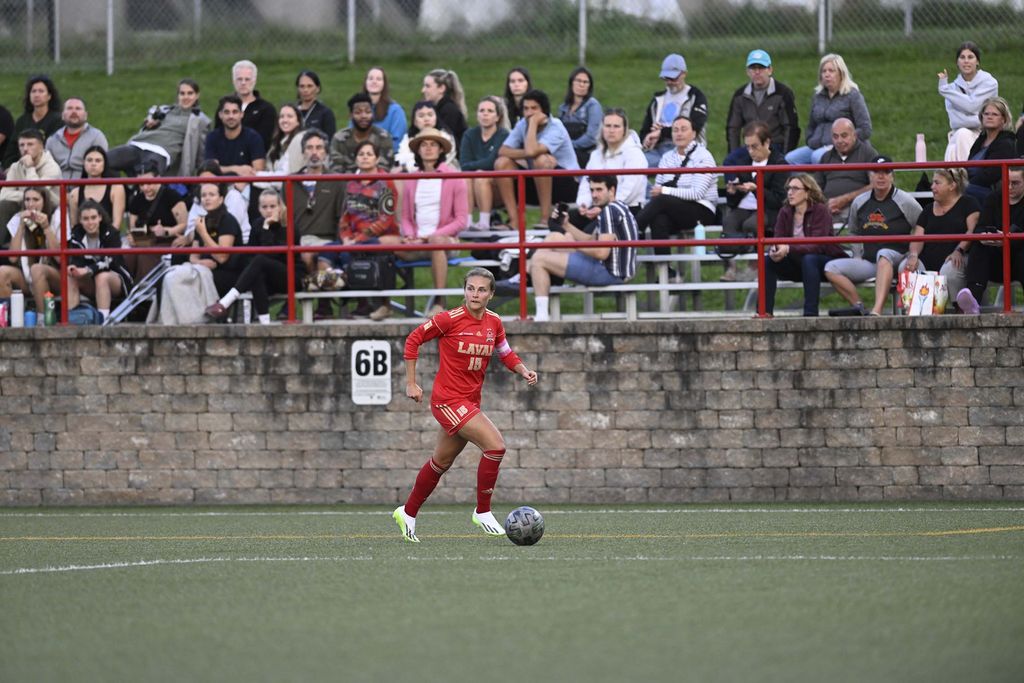Daphnée Blouin, attaquante du club de soccer Rouge et Or de l'Université Laval.
