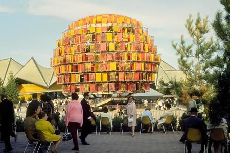 L'exposition universelle de Montréal de 1967 reflète l'ouverture d'un peuple sur le monde.